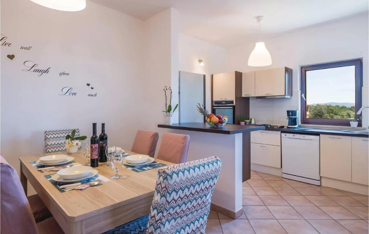 Holiday home 3 Bedroom Cozy Home In Koromani